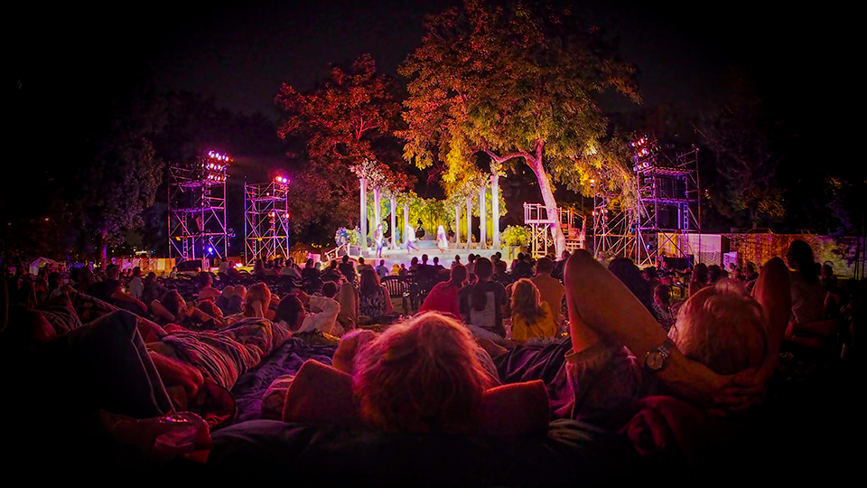 Heart of America Shakespeare Festival - Image of performance at night